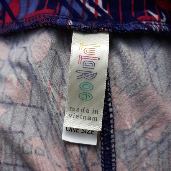 😁LuLaRoe Flower Leggings - Picture 4 of 4